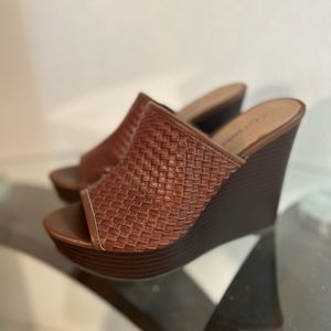Zigisoho Brown woven leather wedges size 7